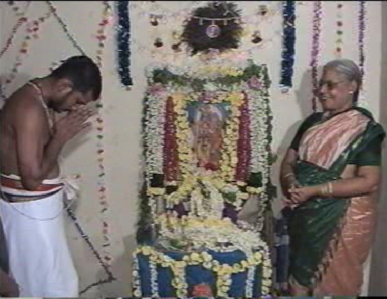 Poojyashree Shree Amma and Mahaan Brahmashree Gopalavallidasan - Ammavin Thiruvadigale Sharanam!